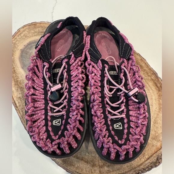 Keen Shoes - ~Keen~ Uneek Shoes! Size 6